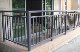 锌钢阳台护栏比普通栏杆贵多少钱